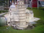 Bild 22/32: Der schiefe Turm von Pisa. Alle wollten ihn aufrichten - wir haben ihn abgeschnitten. 